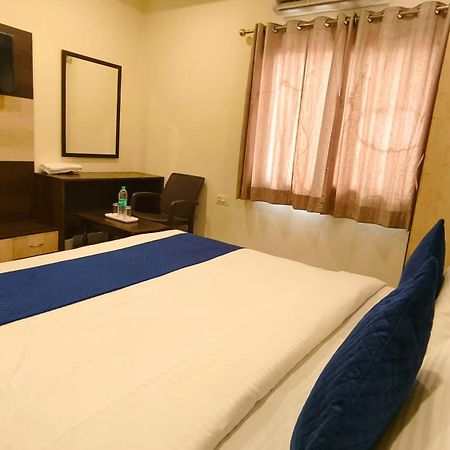 Hotel Rajputana Palace Udaipur Esterno foto