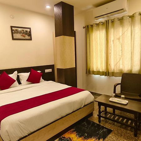 Hotel Rajputana Palace Udaipur Esterno foto